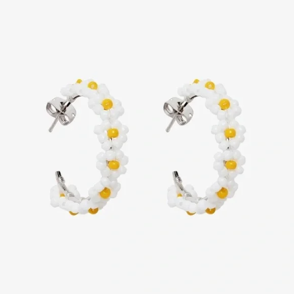 NWT Pura Vida Daisy Beaded Flower Hoop Earrings - Picture 2 of 4